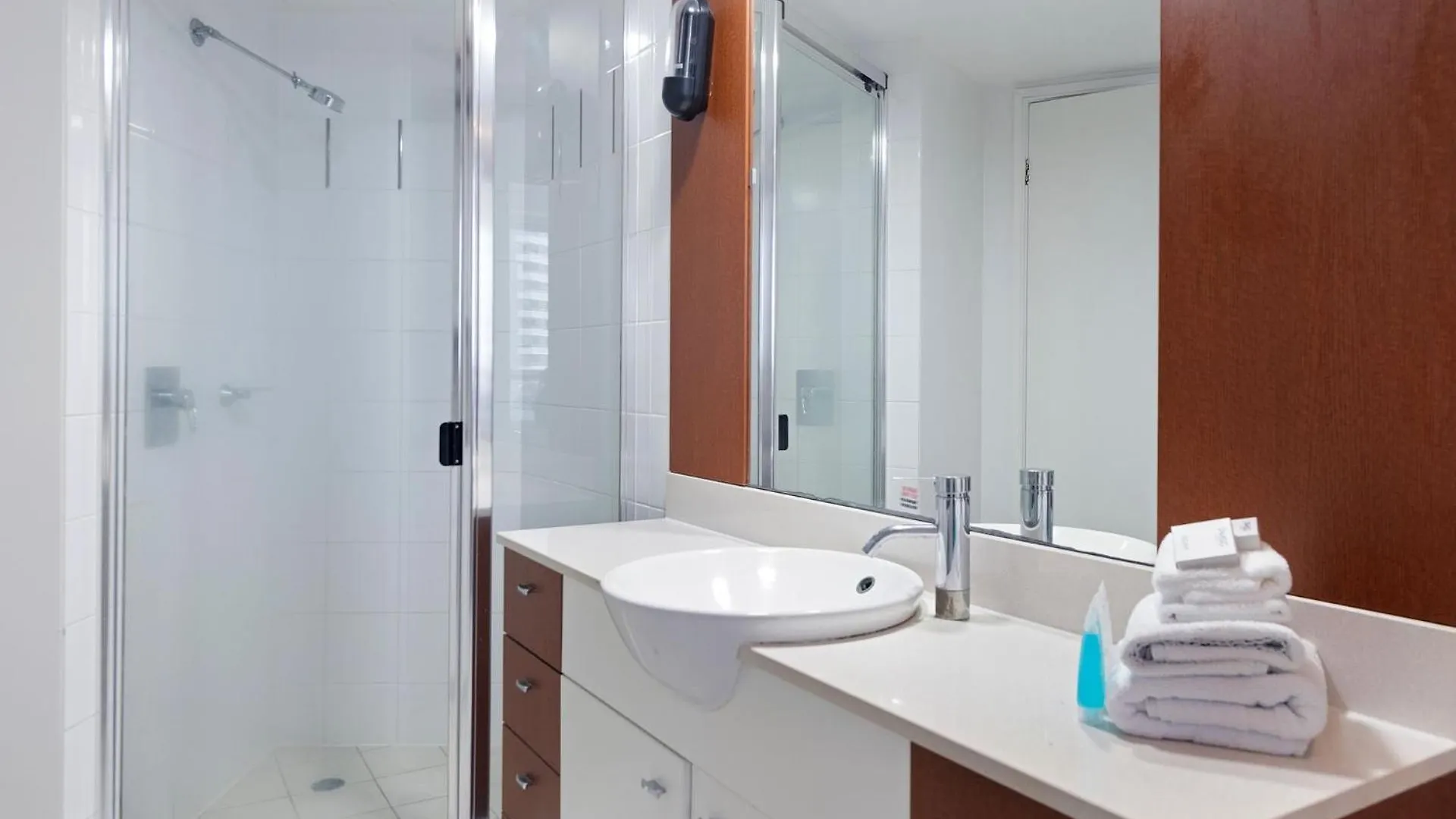 Chevron Renaissance Two Bedroom Ocean Views - Coasthm Gold Coast 0*,  Australia